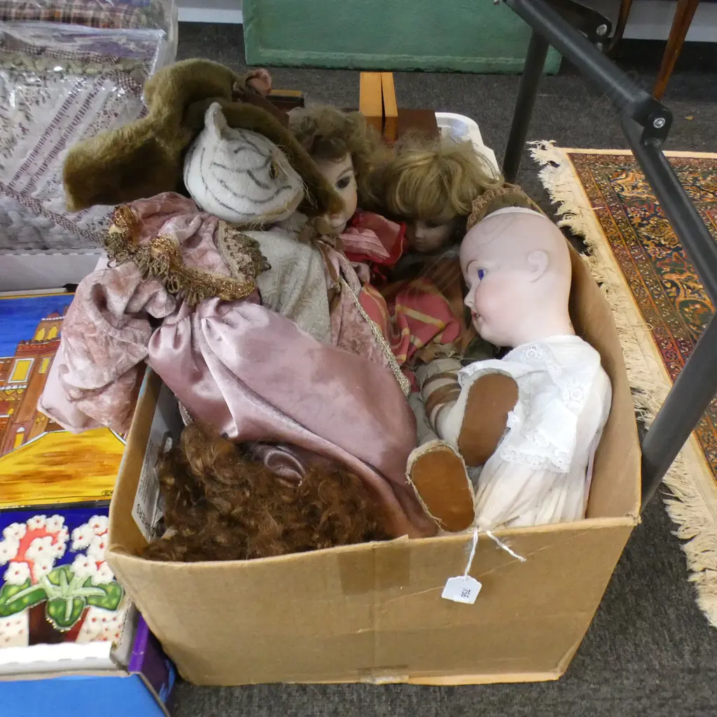 BOX LOT ASST DOLLS Image 1++
