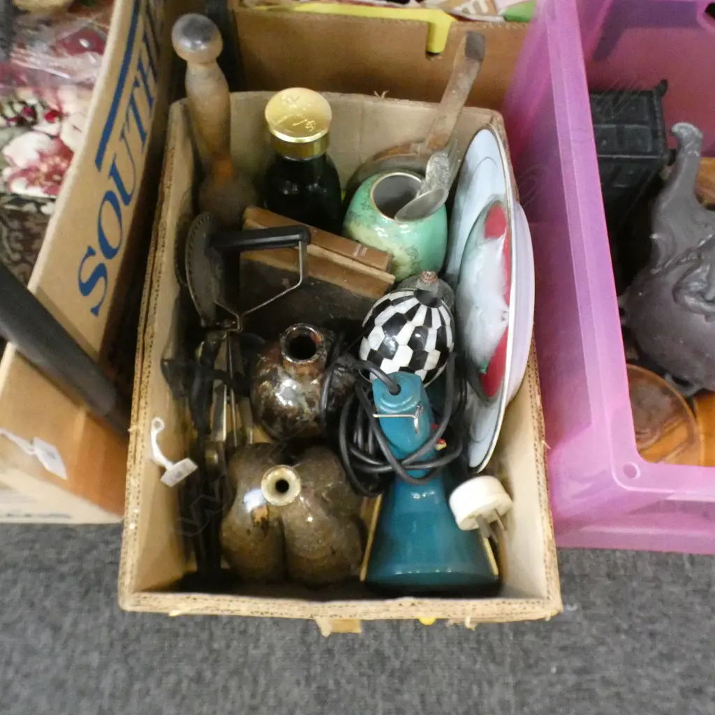 BOX MISC. Image 1++