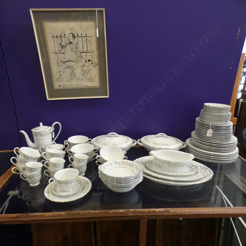 LG JAPANESE RC 'NOSEGAY' PART DINNER SERVICE & COFFEE SET... Image 1++