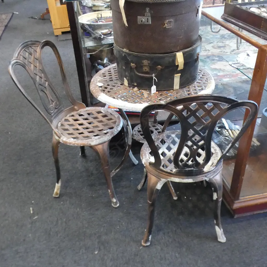 3PCE METAL PATIO TABLE & 2 CHAIRS Image 1++
