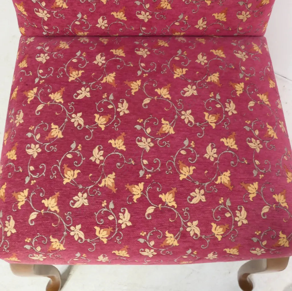 A pair of designer high back hall chairs, Image 1++