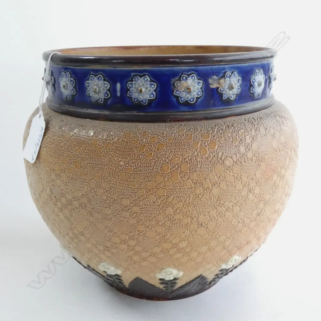 A Doulton Lambeth Slaters stoneware jardinière Image 1++