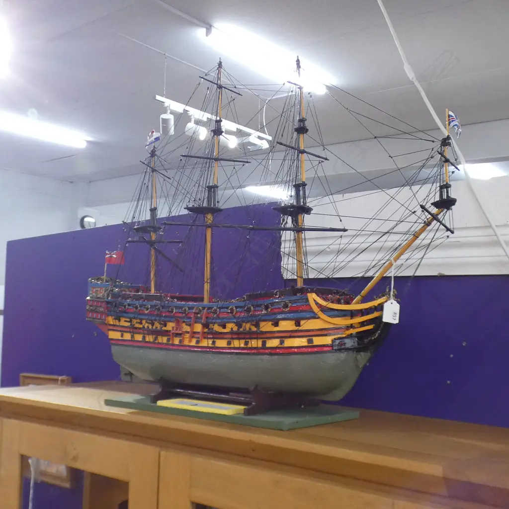 MODEL SHIP 'THE ROYAL JAMES' H.700mm Image 1++