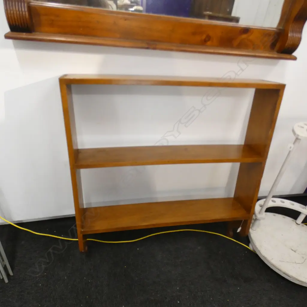 RIMU WALL BOOKCASE Image 1++