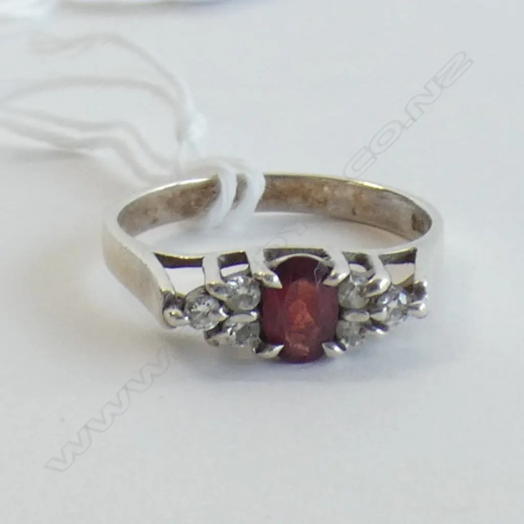 STG SILVER RING W GARNET & FAUX DIAMONDS Image 1++