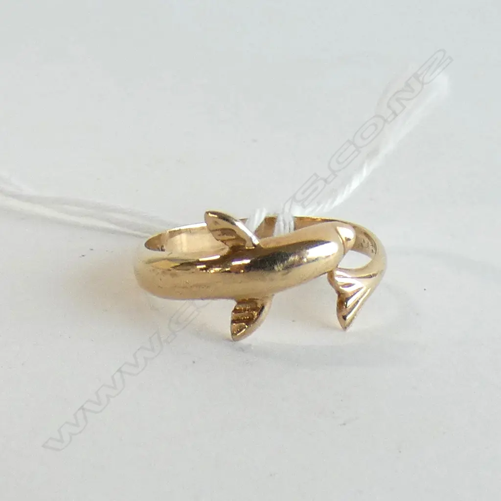 9CT GOLD DOLPHIN RING  2.12gm Image 1++