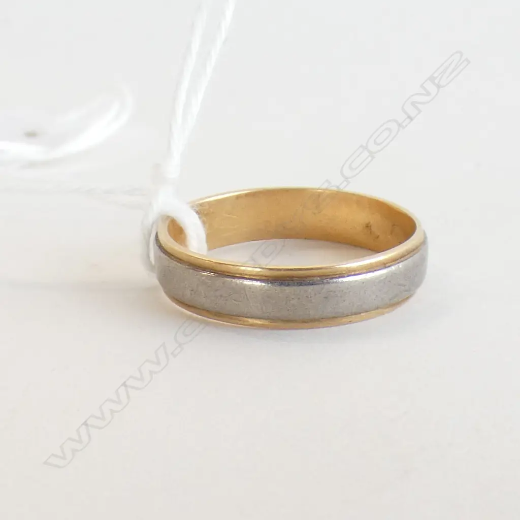 18CT BAND RING 4gms Image 1++