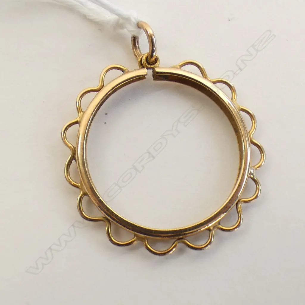 9CT YELLOW GOLD COIN PENDANT MOUNT FRAME 1.69gm Image 1++