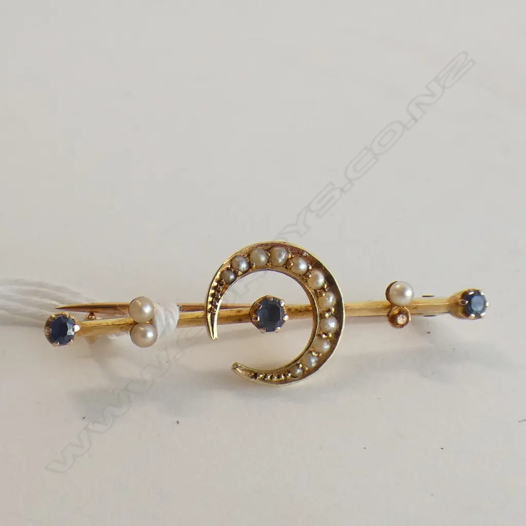 EDW. 9CT BROOCH CRESCENT SEED PEARLS & SAPPHIRES 3gm Image 1++