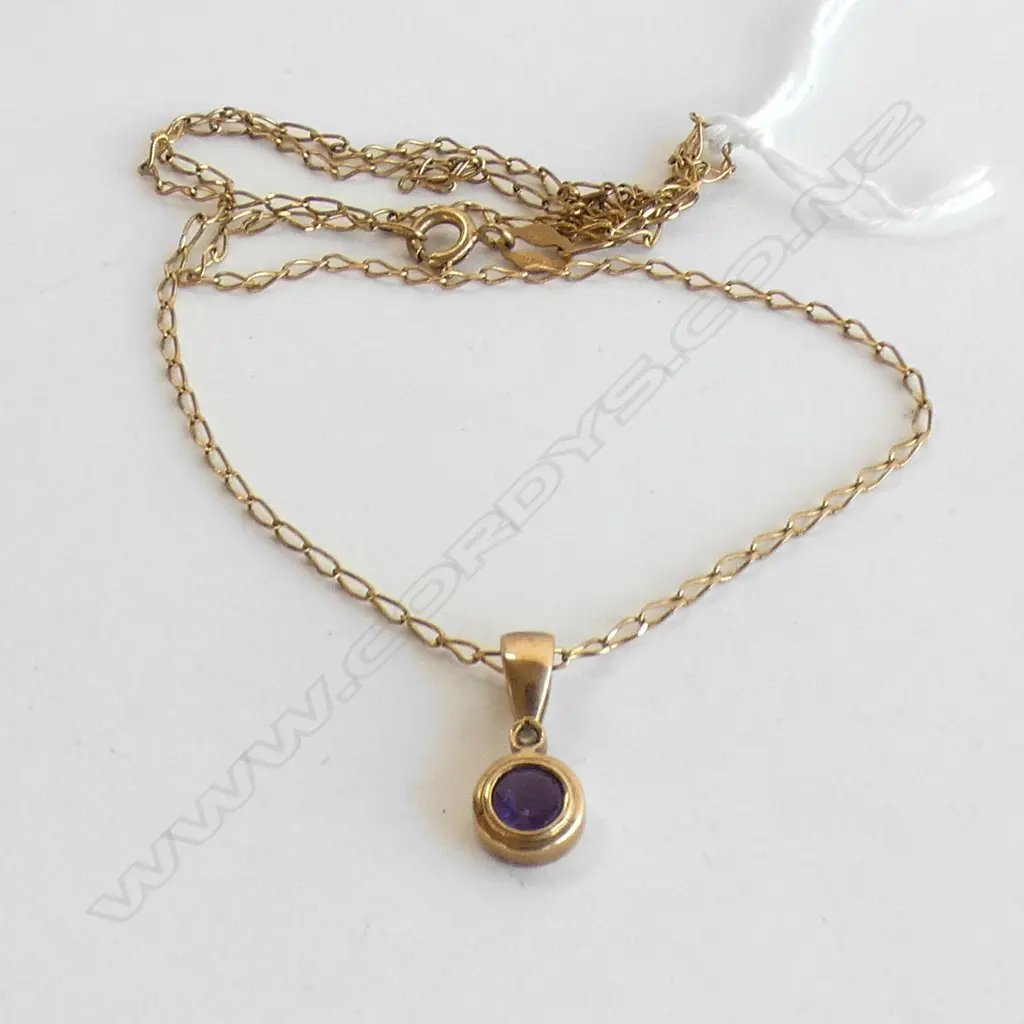9CT AMETHYST & DIAMOND PENDANT ON 9CT CHAIN Image 1++