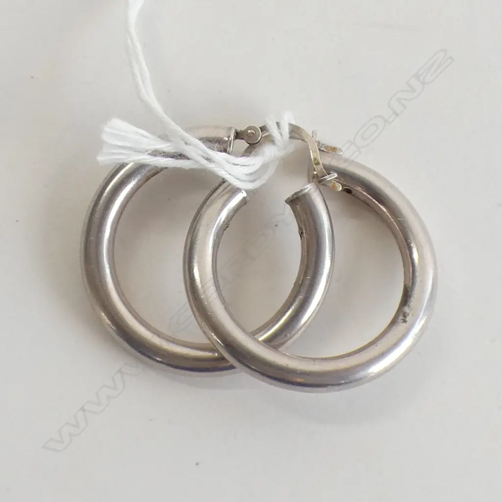 PR SILVER HOOP EARRINGS Dia.30mm Image 1++