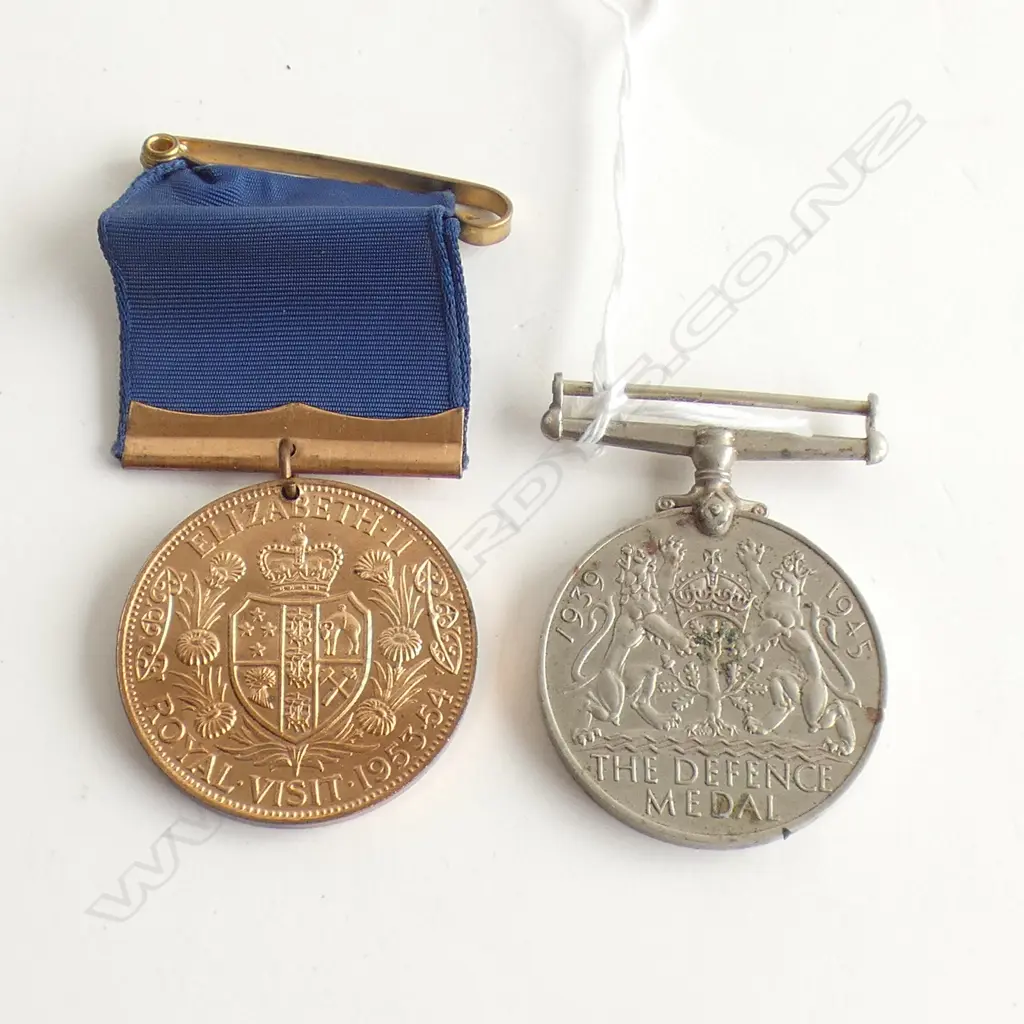 2 MEDALS. WWII DEFENCE MEDAL & 1953-54 ROYAL VISIT Image 1++
