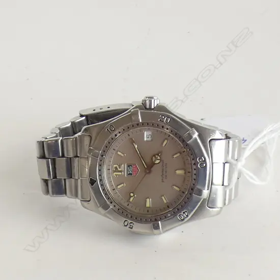 TAG HEUER GENTS DIVER'S WATCH 'PROFFESSIONAL 200M' BOXED APPARENTLY WORKING
