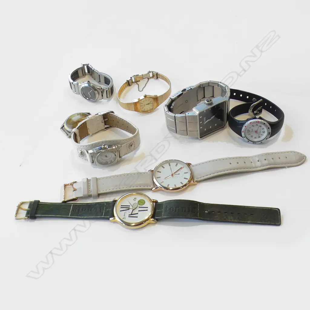 ASSORTED WRIST WATCHES (not working) Image 1++