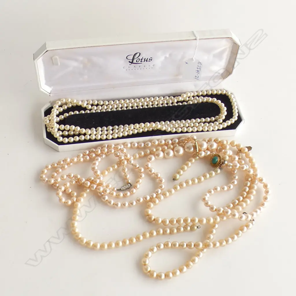 ASST STRANDS VINTAGE COSTUME PEARL NECKLACES Image 1++