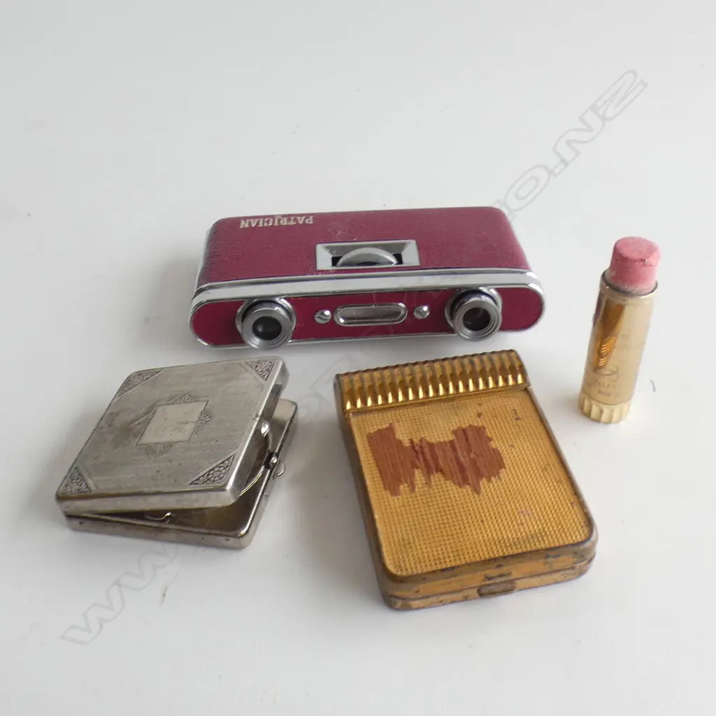 OPERA GLASSES/TWO COMPACTS Image 1++