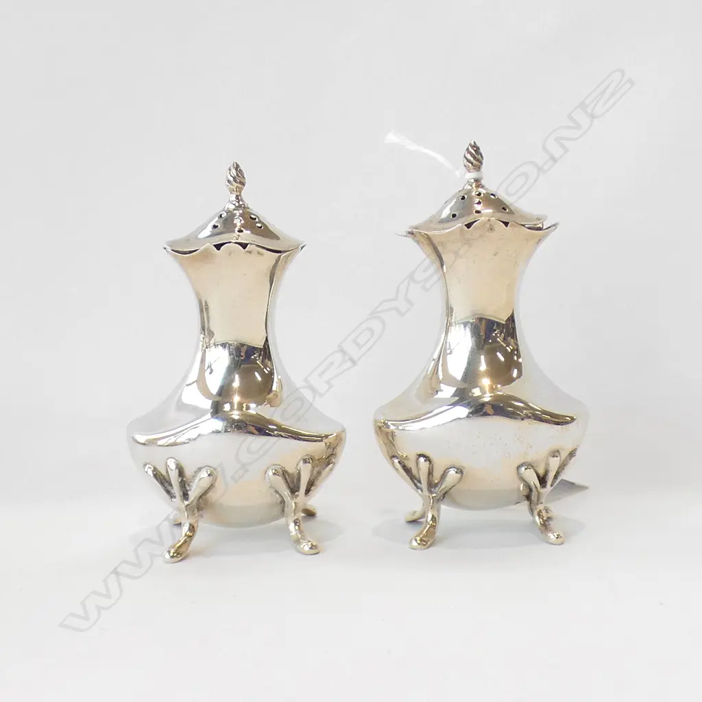 TWO SILVER PEPPERETTES 120gm BIRMINGHAM 1924 Image 1++