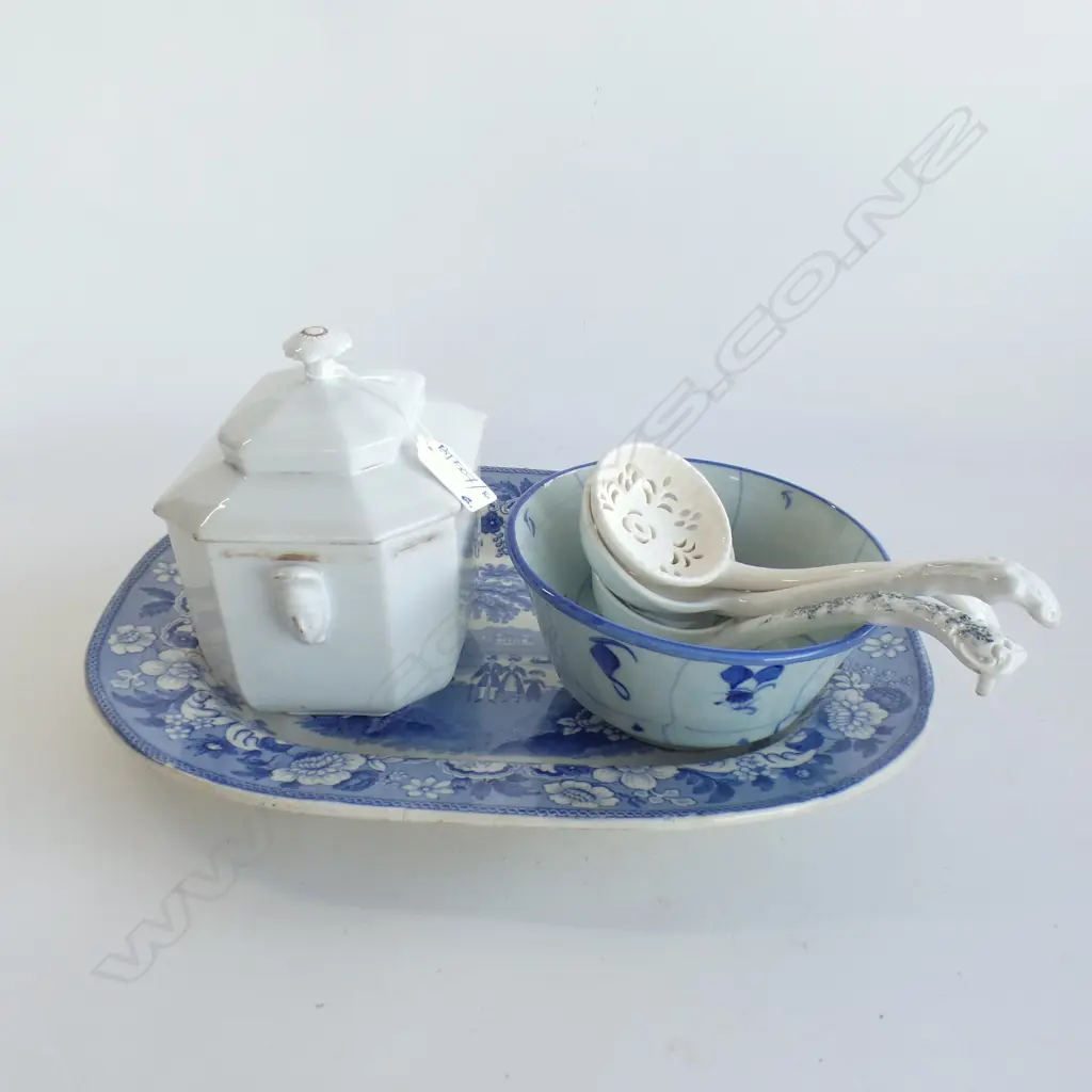 B/W 'EATON COLLEGE' ASHETTE, BOWL, 3 SOUP SPOONS, LIDDED SUGAR BOX Image 1++