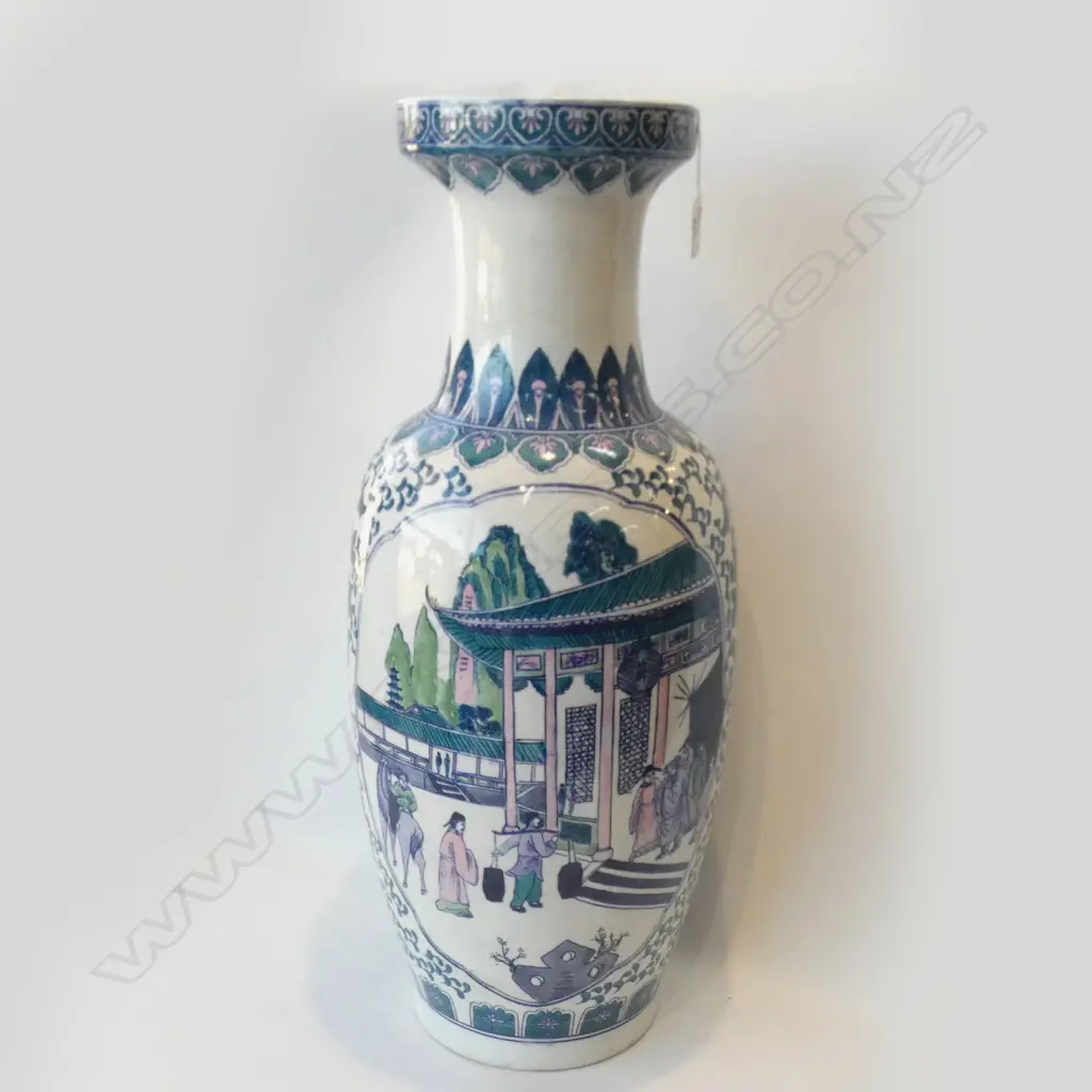 BLUE & WHITE CHINESE FLOOR VASE, H.630mm Image 1++
