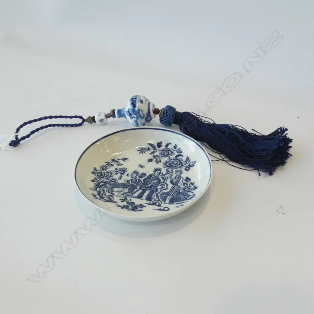 ANTIQUE B/W SAUCER 135mm dia + B/W TASSEL Image 1++