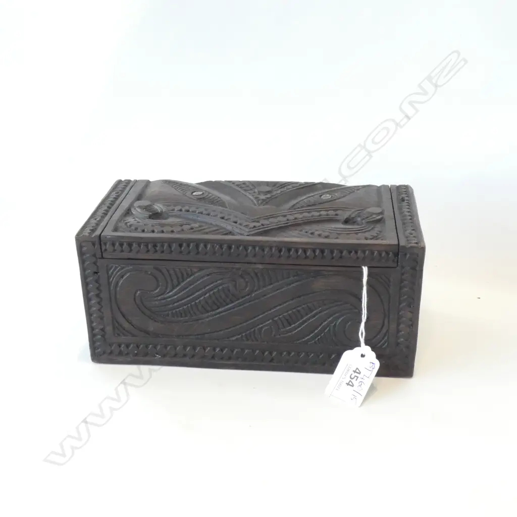 CARVED WOODEN MAORI BOX W.200mm Image 1++