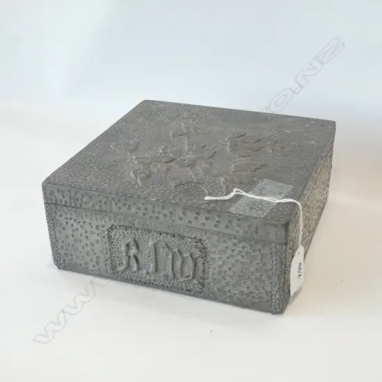 HAND BEATED PEWTER BOX 190mm sq