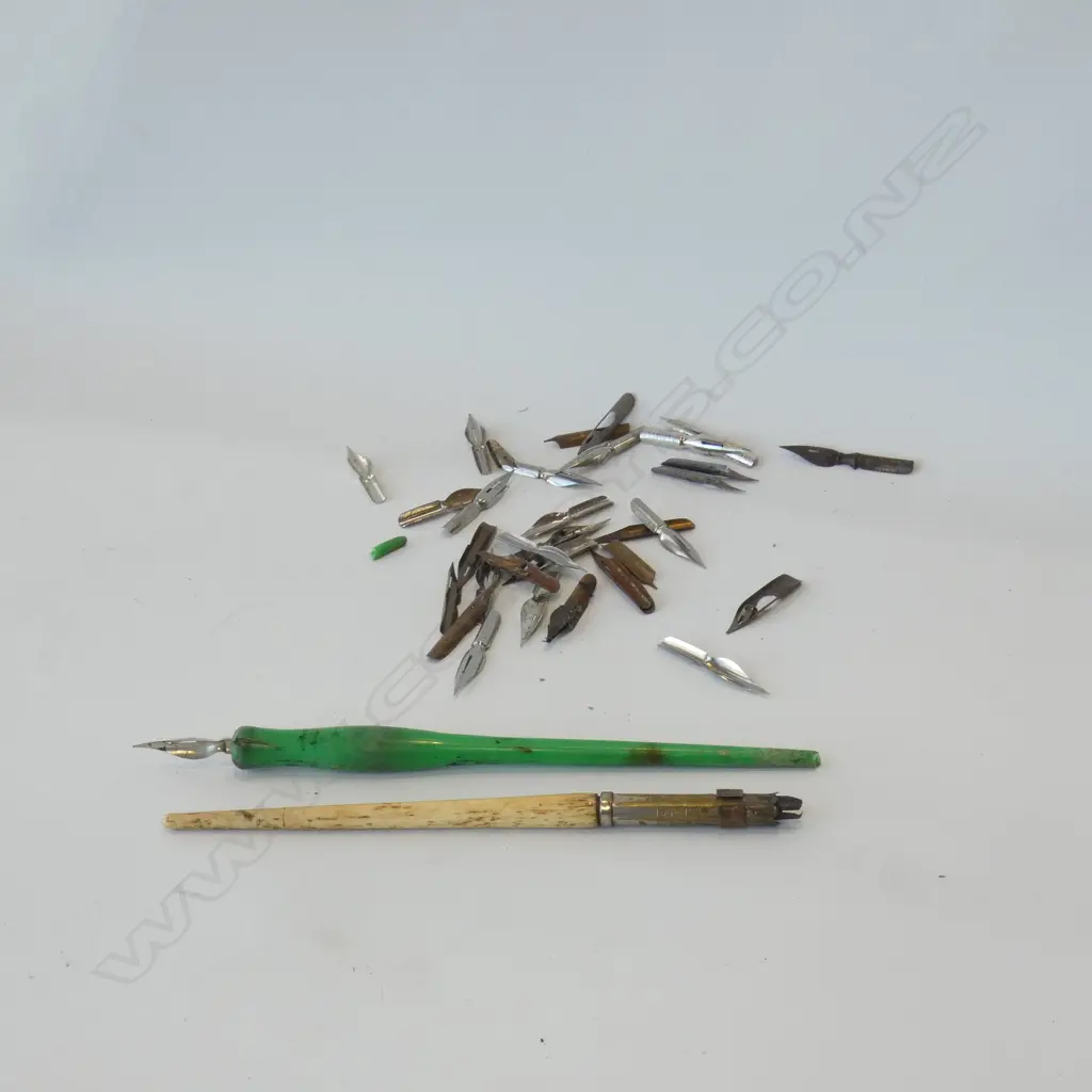 BAG OLD FOUNTAIN PEN NIBS ETC... Image 1++