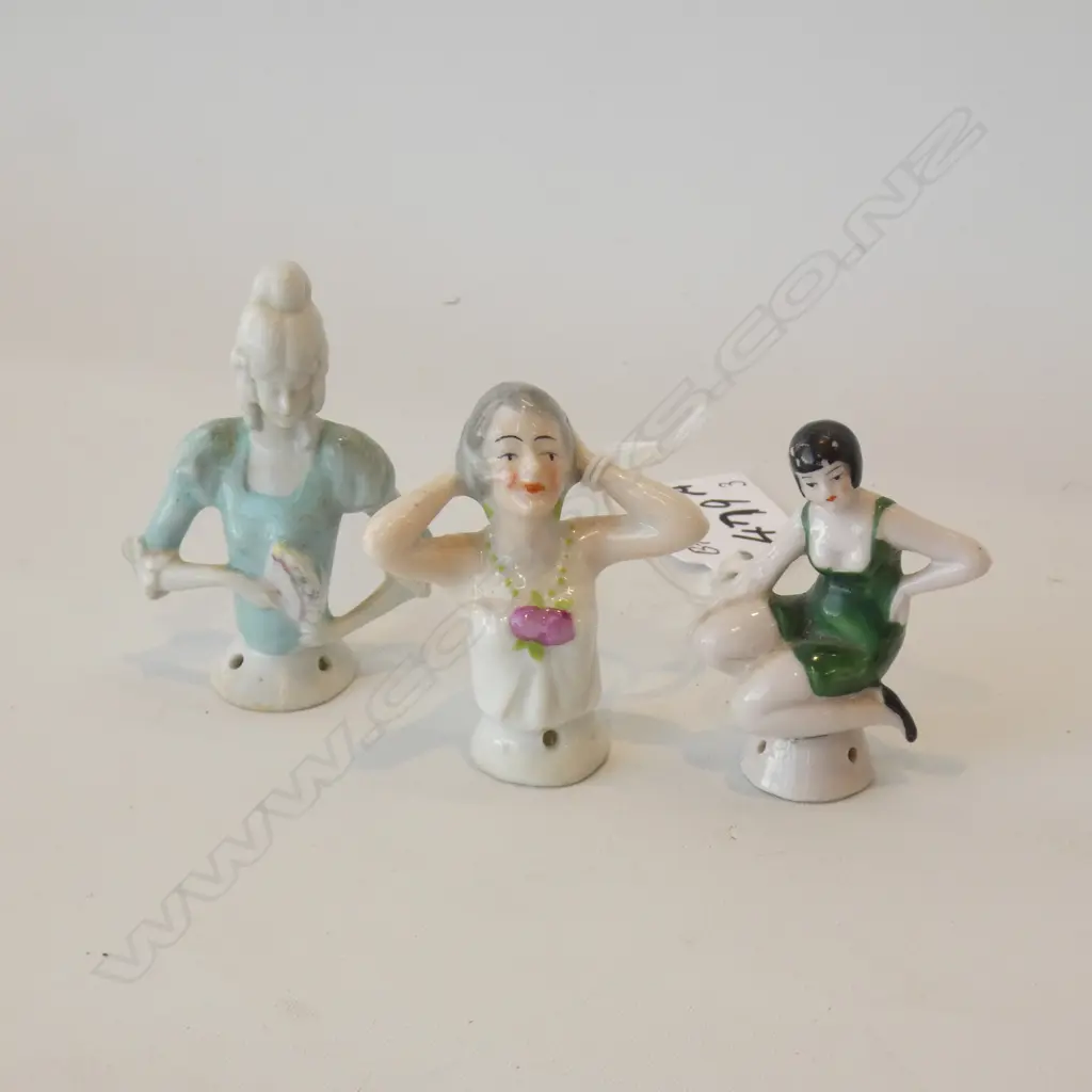 THREE SMALL PORCELAIN HALF DOLLS Image 1++