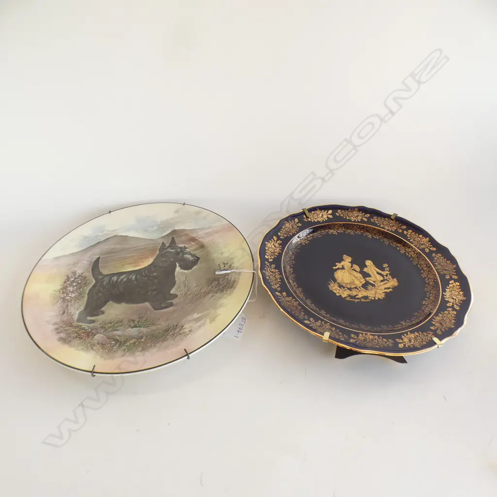 ROYAL DOULTON SCOTTISH TERRIER PLATE (DIA 265MM) &  LIMOGES COBALT & GOLD PLATE (DIA  250MM) Image 1++