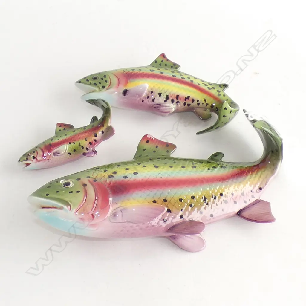 3 JAPANESE RETRO PORCELAIN SALMON WALL PLAQUES 90 X 220MM Image 1++