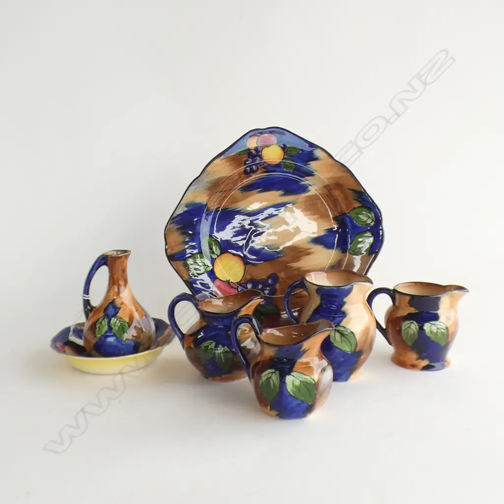 H & K TUNSTALL 'AUTUMN' - 5 JUGS (TALLEST H 125MM) SM BOWL (DIA 137MM) + SQ CAKE PLATE  (225MM) EXCELLENT CONDITION Image 1++