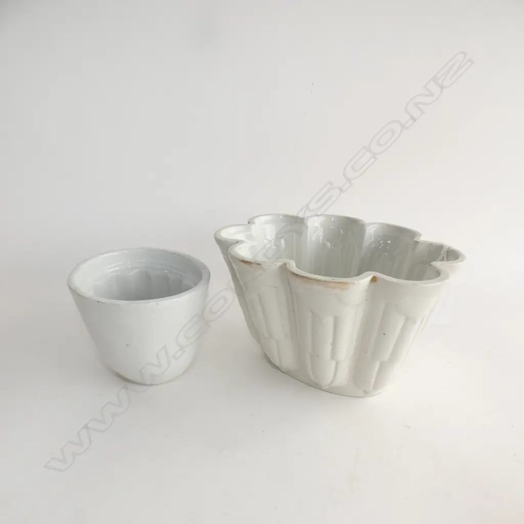 SHELLEY JELLY MOULD + 1 OTHER Image 1++