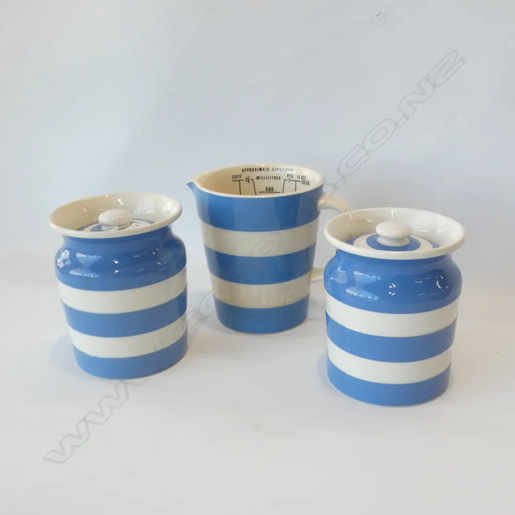 3 PCES CORNISH WARE; JUG + 2 LIDDED CONTAINERS Image 1++