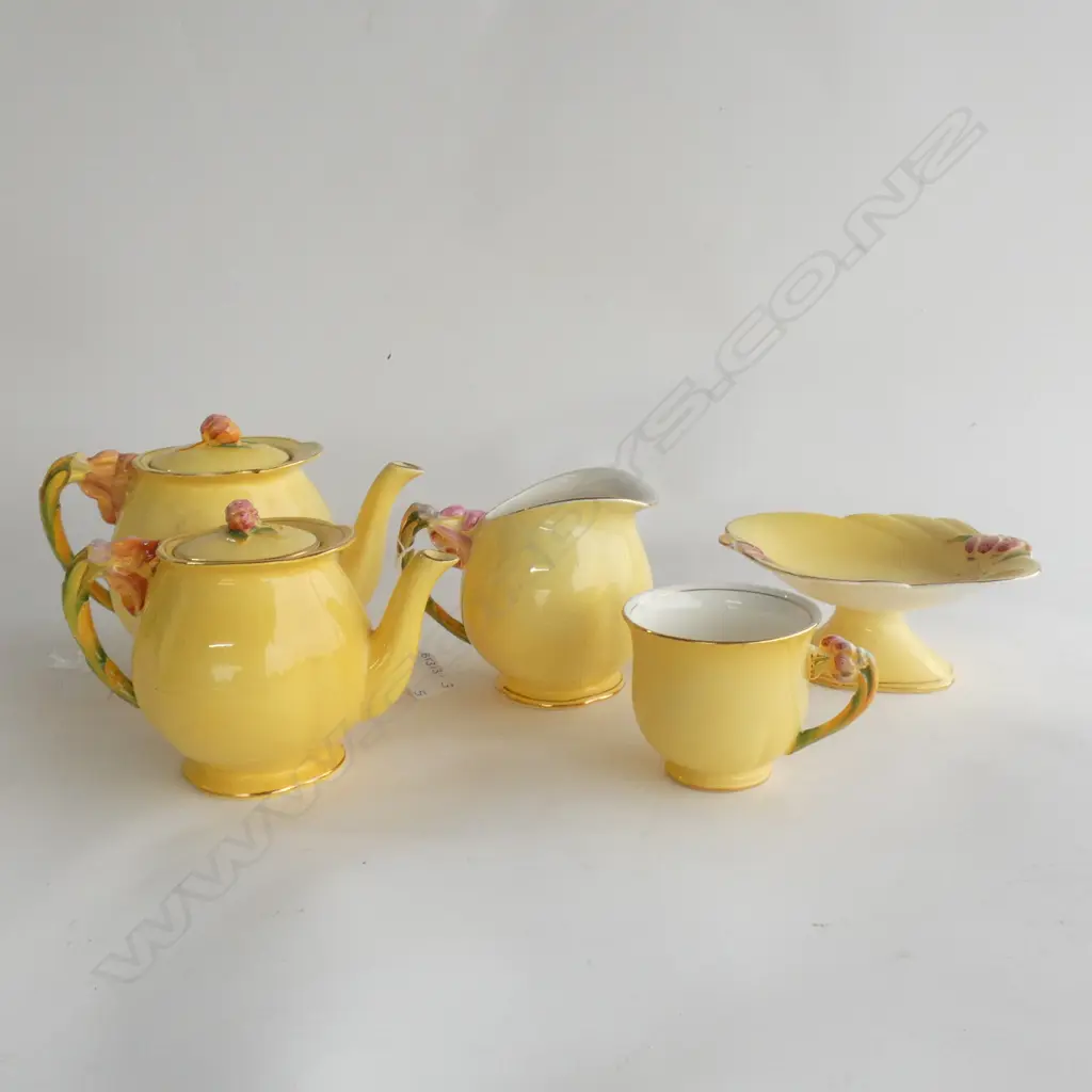 5 PCS ROYAL WINTON TIGER LILY; 2 SIZE TEAPOTS, JUG, FOOTED DISH & CUP Image 1++