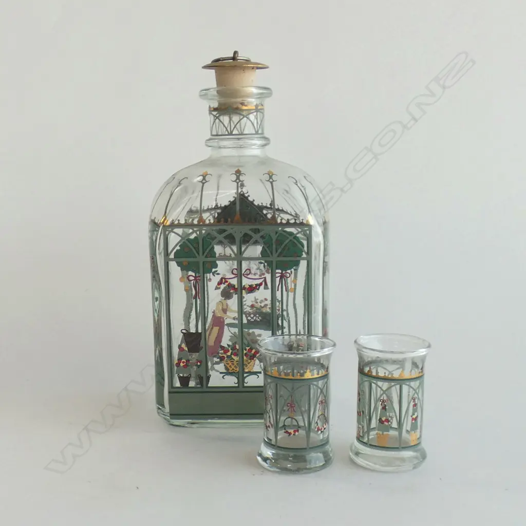 (17789) HOLME GAARD DECORATED GLASS FLASK & GLASS SET GREENHOUSE H.200mm Image 1++