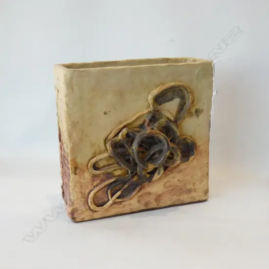 HENRIETTA HUME RECTANGULAR VASE H.240mm