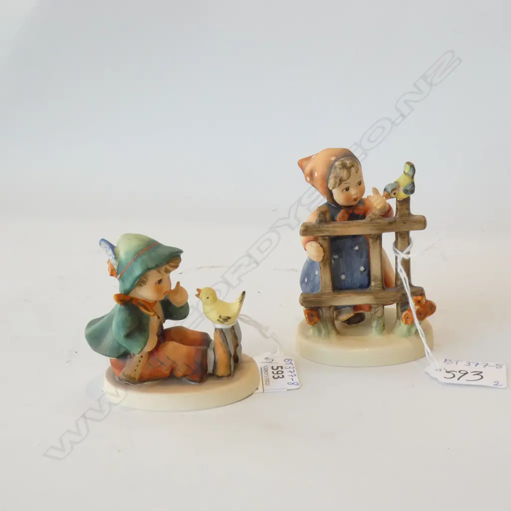 2 HUMMEL FIGURINES BOY TALKING TO BIRD (H 80MM) & GIRL TALKING TO BIRD (H 100MM) Image 1++