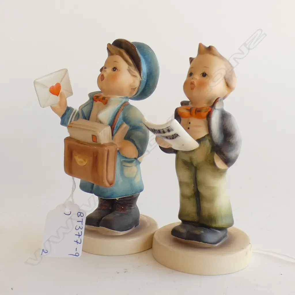 2 HUMMEL FIGURINES - 'POSTMAN' (H120MM) & BOY SINGING (H125MM) Image 1++