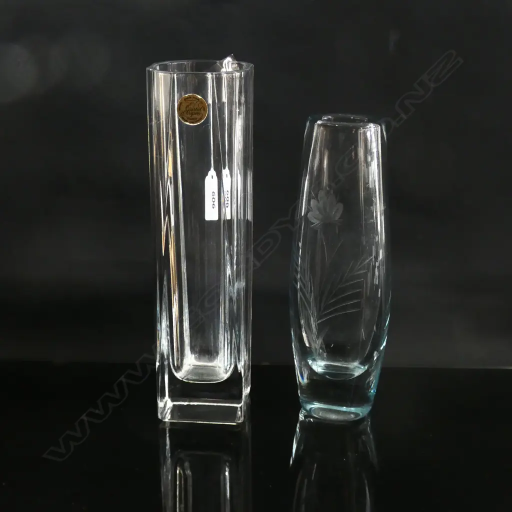 2 HEAVY BASE GLASS VASES; 1 BLUE TINGED ETCHED (H 205MM) & ONE CRISTAL D'AQUES (H 235MM) Image 1++