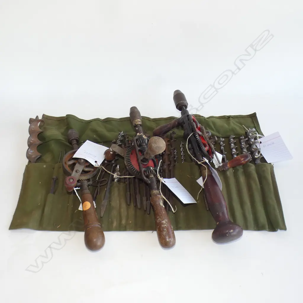 3 ANTIQUE HAND DRILLS + ROLL OF DRILL BITS Image 1++