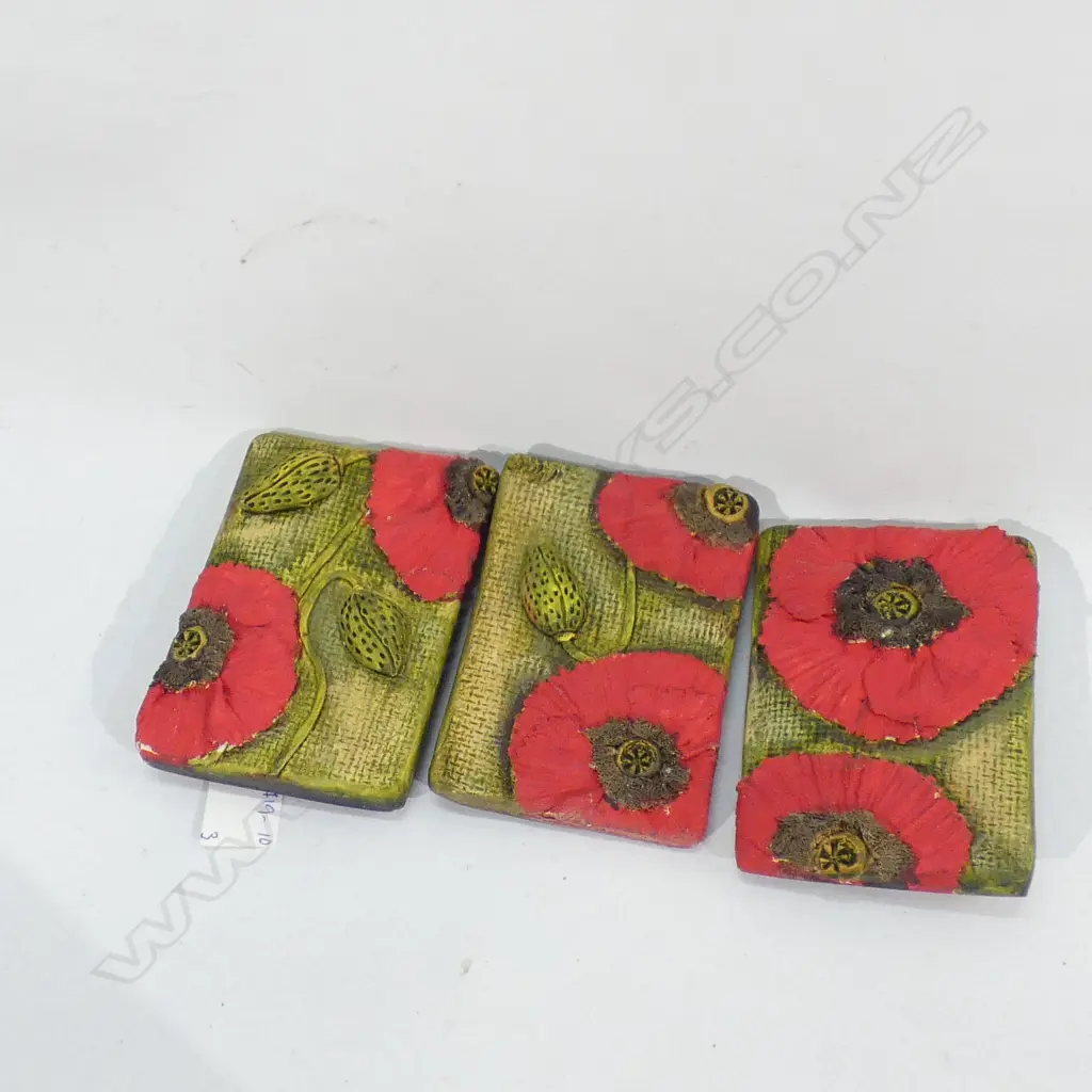 POTTERY WALL TRIPTYCH - POPPIES  130 X 90MM Image 1++