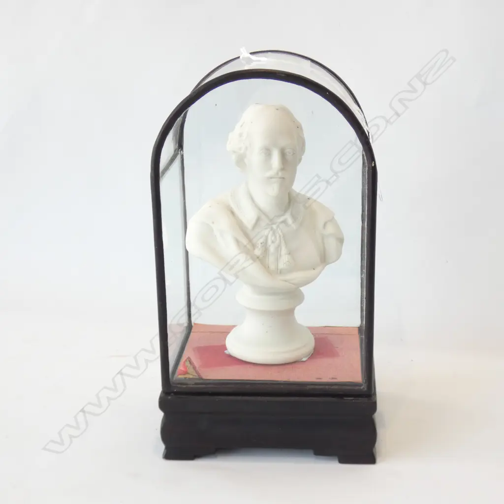BUST OF SHAKESPEARE IN GLASS DOME H.220mm Image 1++