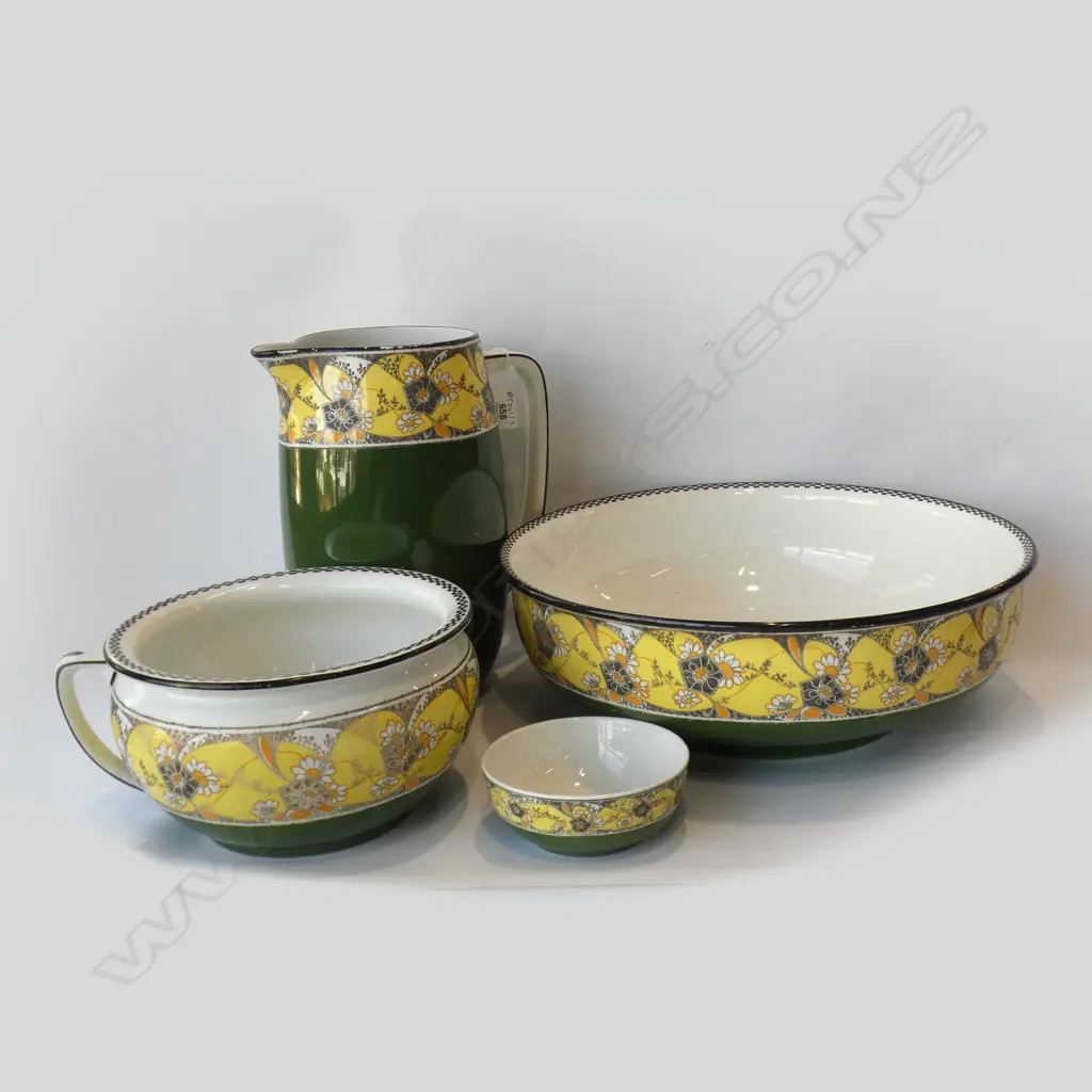4 PCE WEDGWOOD VANITY SET; JUG, BOWL, POTTY, SOAP DISH Image 1++