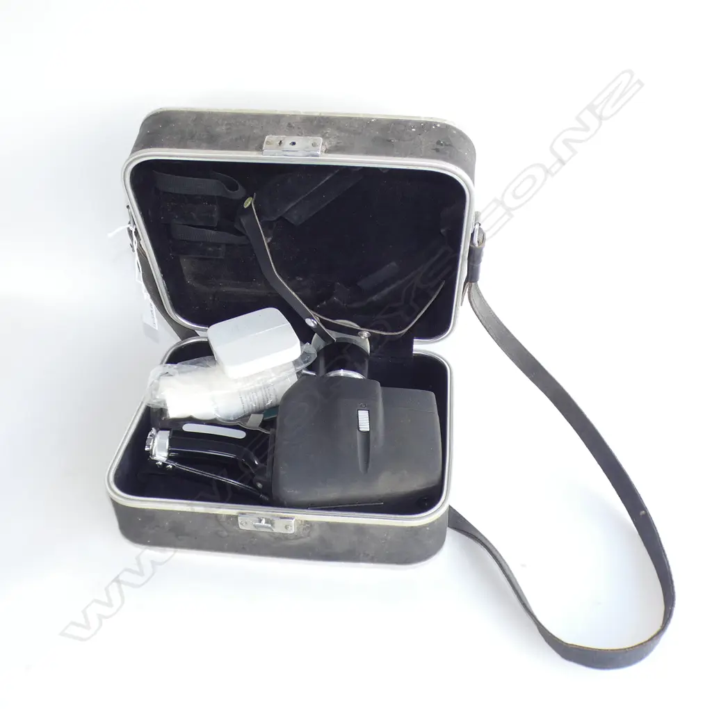 BELL & HOWELL ELECTRIC EYE VIDEO CAMERA & CASE Image 1++