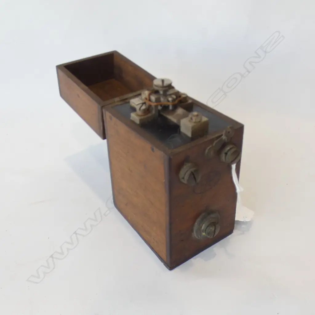 VINTAGE DETONATOR BOX Image 1++