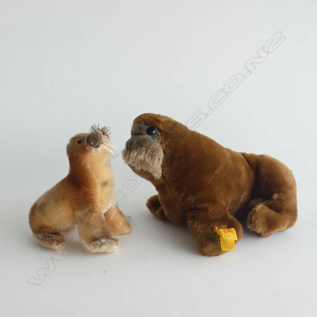 STEIFF PADDY WALRUS SEAL (H 125MM) & LG WILLY WALRUS (L 215MM) Image 1++