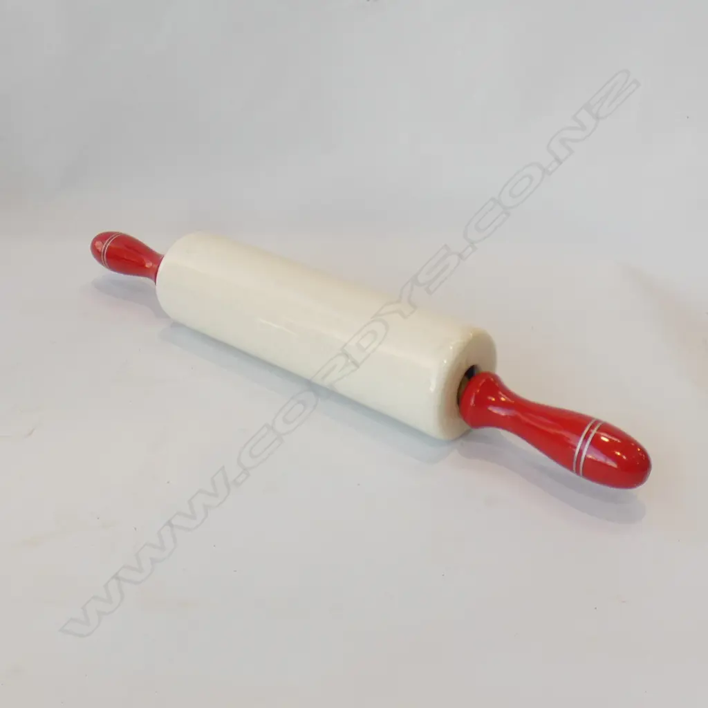 VINTAGE CERAMIC 'NUTBROWN' ROLLING PIN WITH RED HANDLES, L. 440mm Image 1++