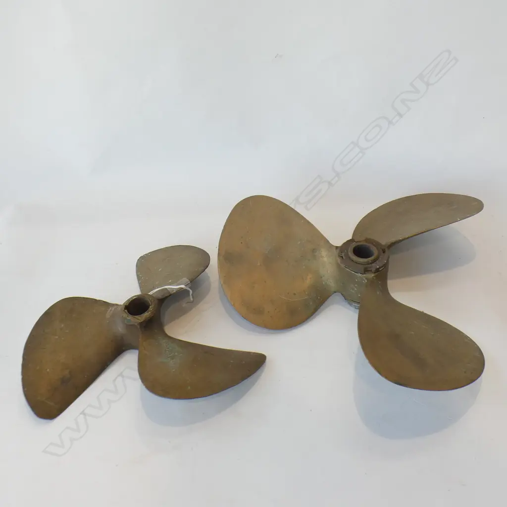 2 VINTAGE BRONZE BOAT PROPELLERS Image 1++