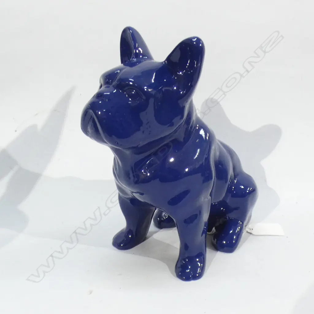 BLUE RESIN BULL DOG H.190mm Image 1++