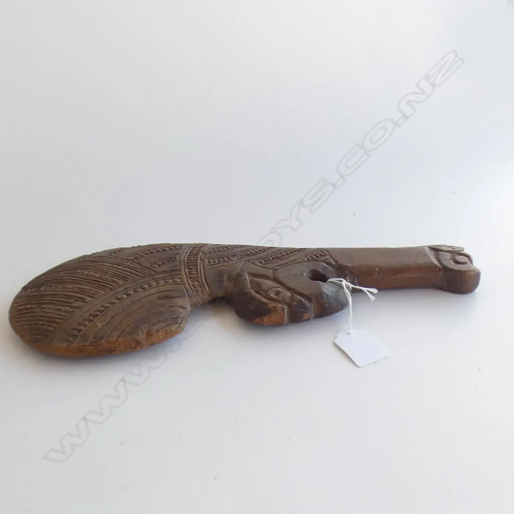 OLD MAORI CARVED WOODEN PATU - WEAR TO ENDS Image 1++
